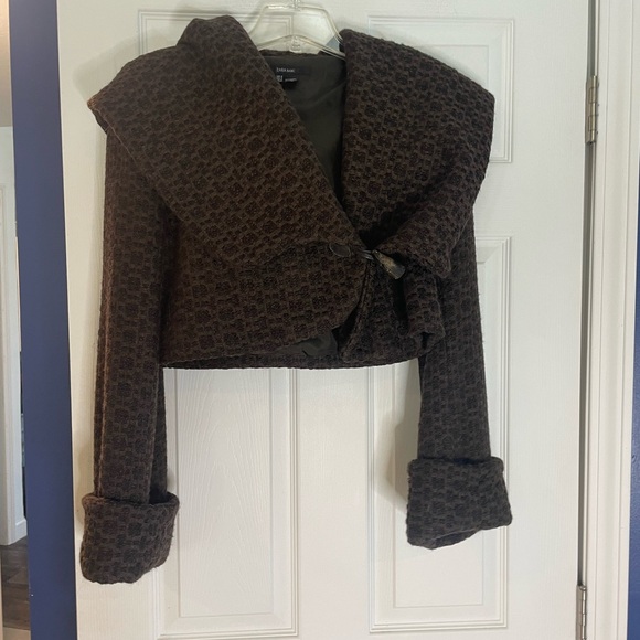 Zara Jackets & Blazers - ZARA brown wool blend cropped jacket with wide collar and cuffs - Medium
